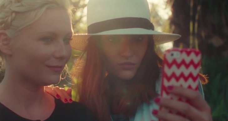 Selfie, Kirsten Dunst, Sociala Medier
